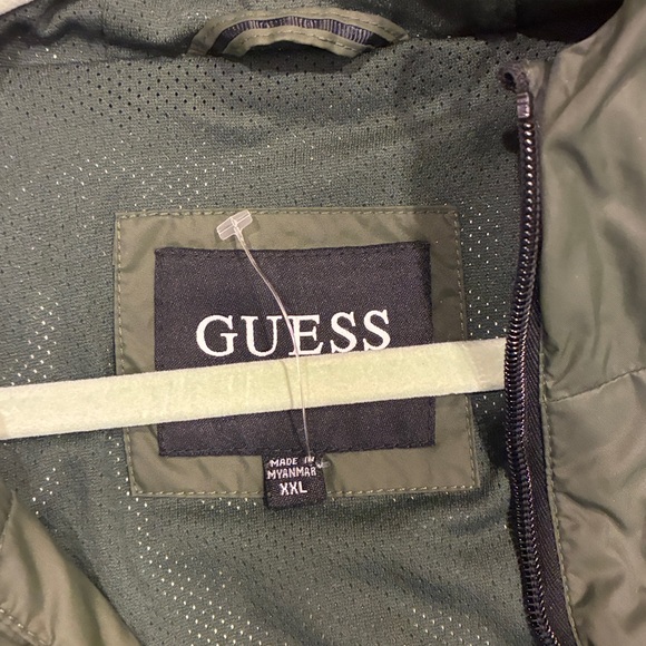 Guess Men’s Forest Green Windbreaker With Hood Jacket Never Worn Size XXL - Picture 4 of 8